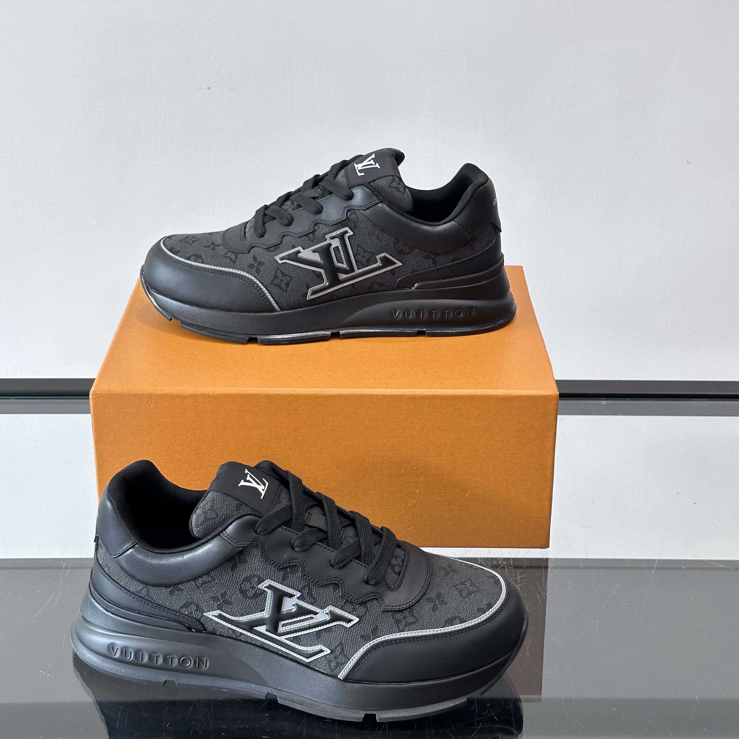 Louis Vuitton LV Classic Sneaker - DopestKickz