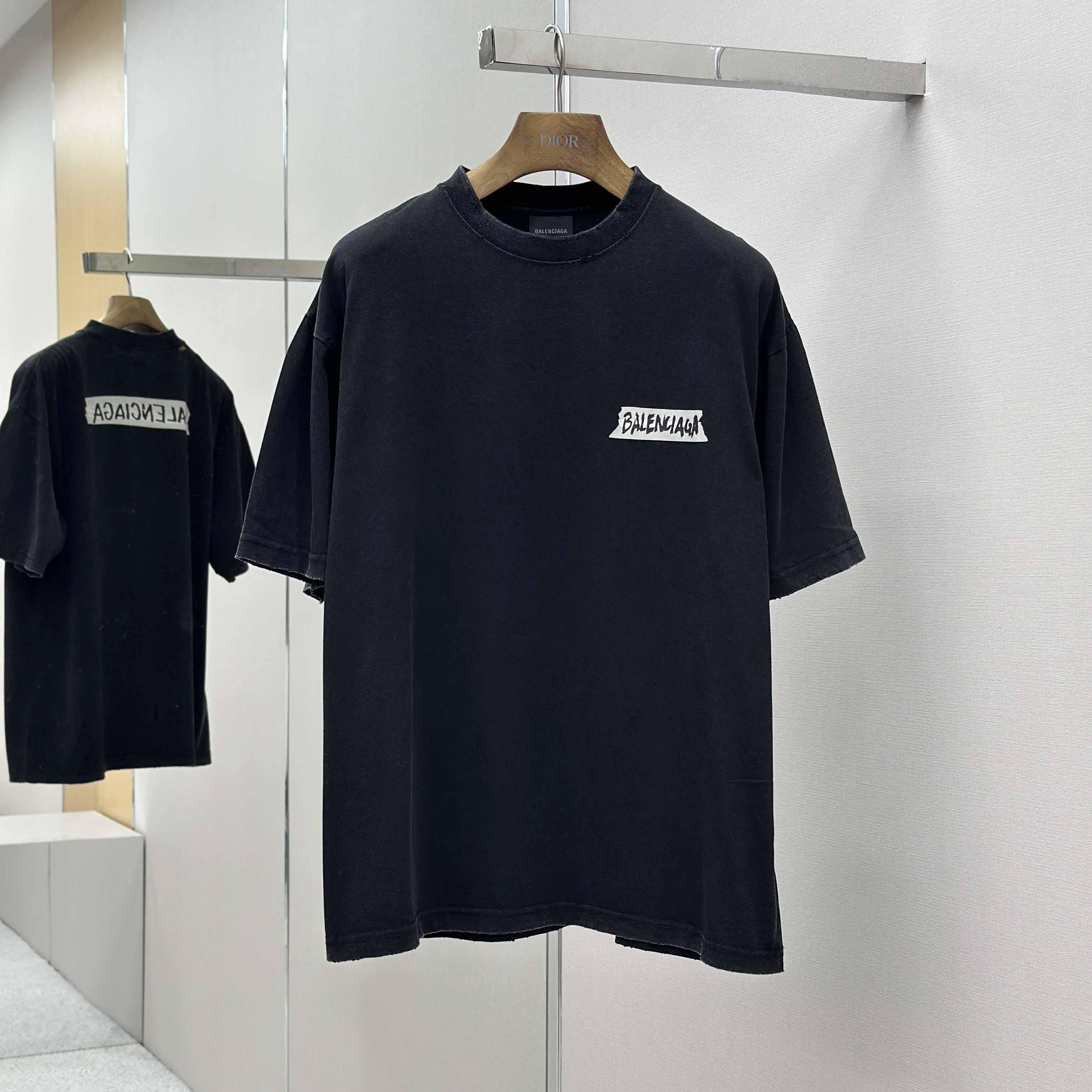 Balenciaga T-Shirt Medium Fit  - DopestKickz