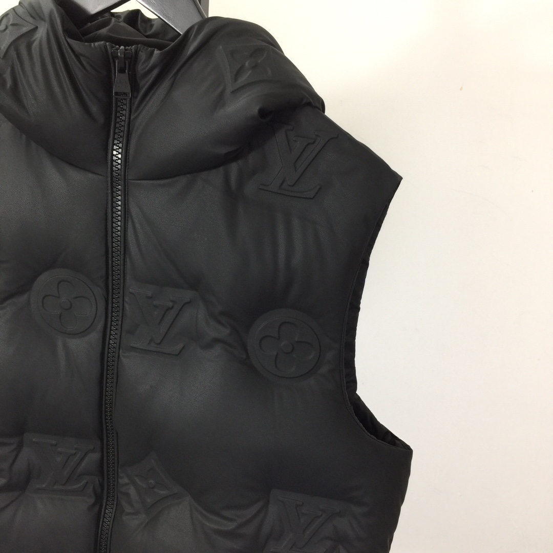 Louis Vuitton Monogram Gilet - DopestKickz