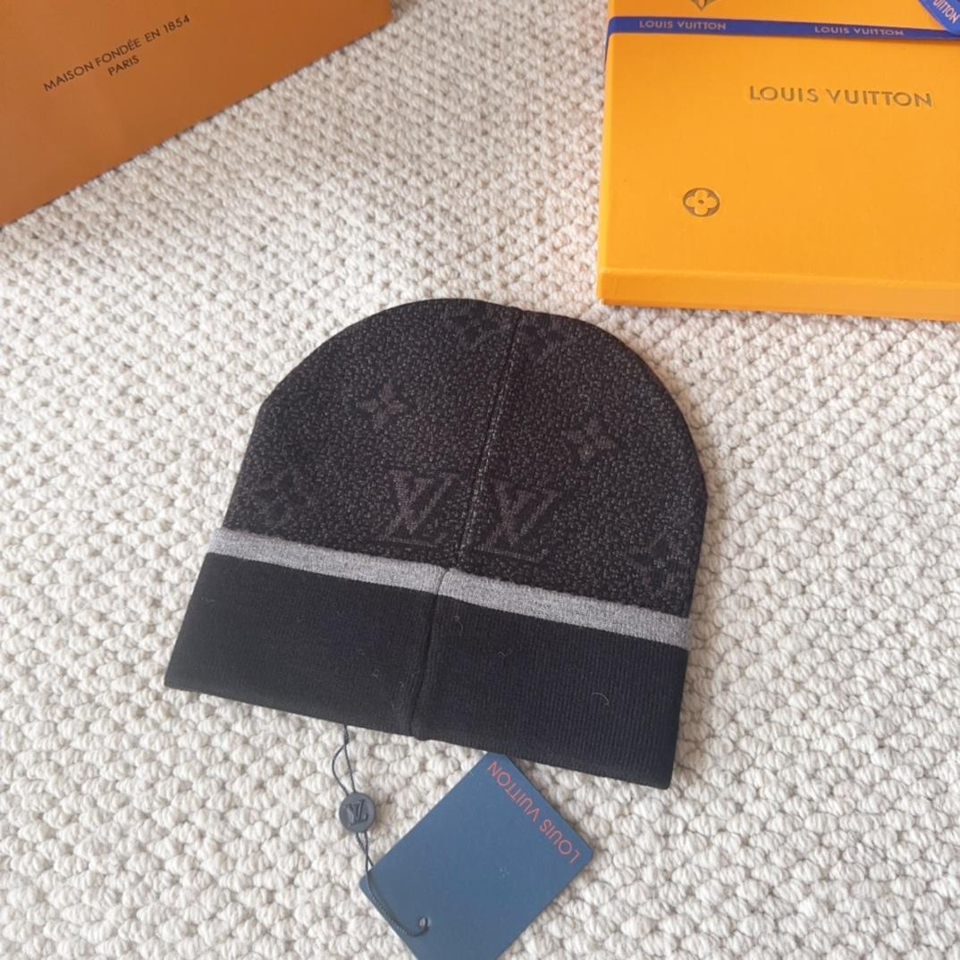 Louis Vuitton Beanie    - DopestKickz