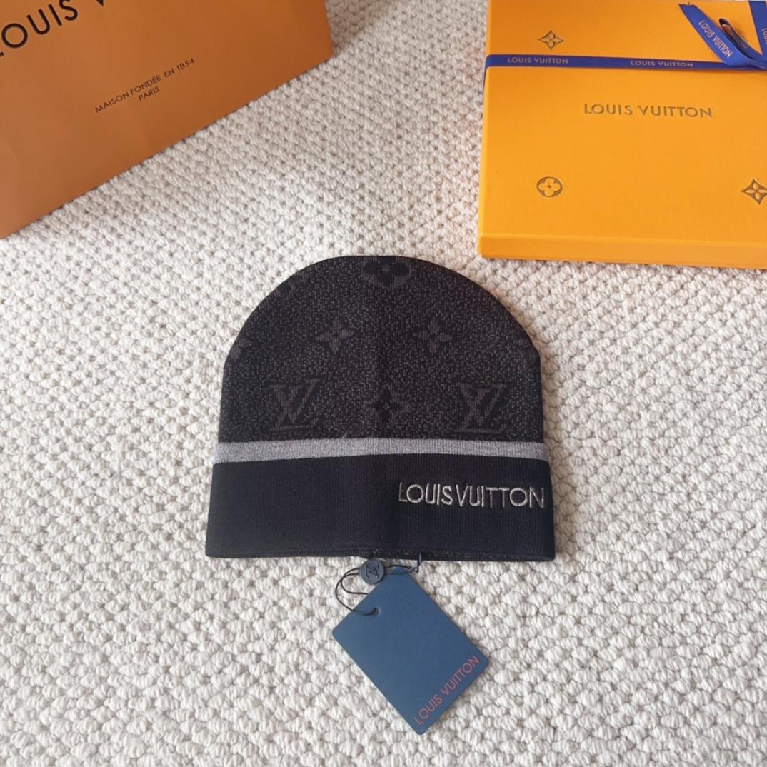 Louis Vuitton Beanie    - DopestKickz