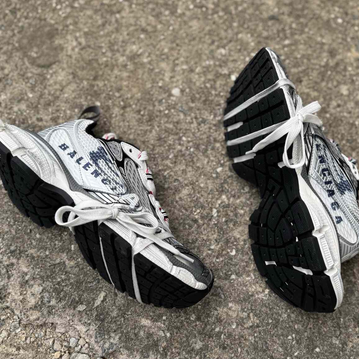 Balenciaga 3XL Mesh “Grey” Distressed Low-Top Dad Sneakers 840090 W3XSG 9239 - DopestKickz