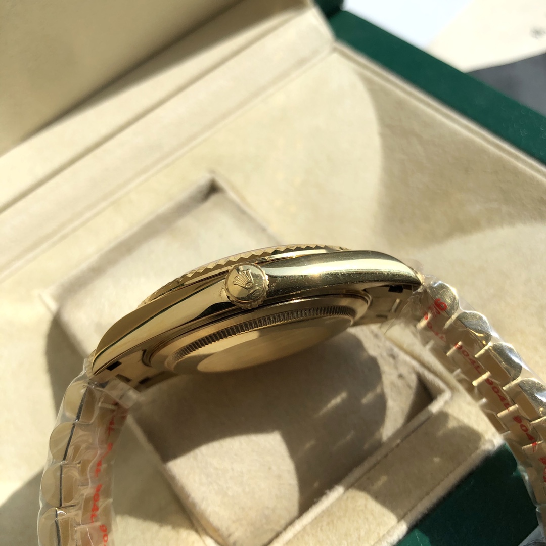 Rolex Day-Date 40mm - DopestKickz