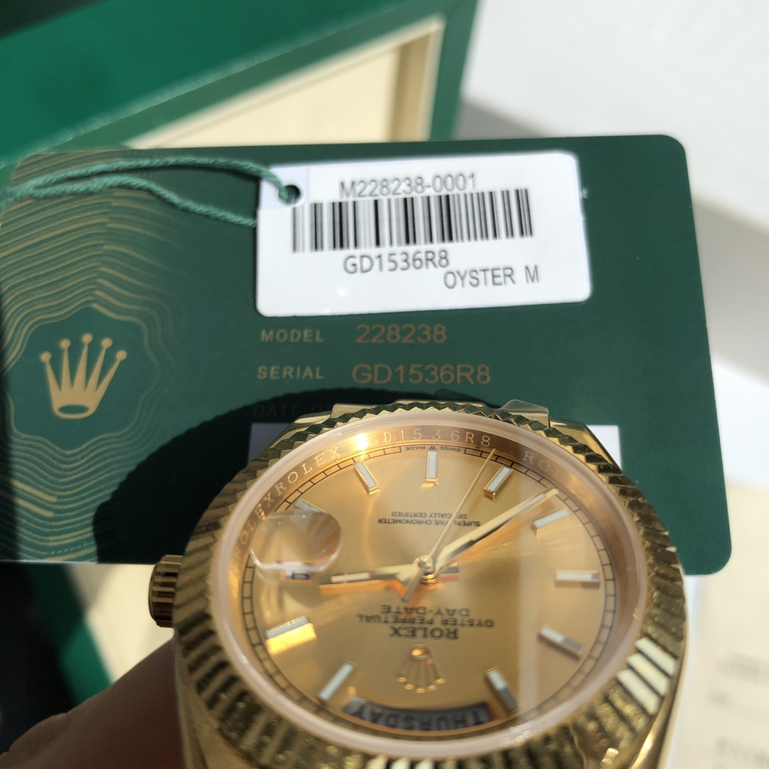 Rolex Day-Date 40mm - DopestKickz