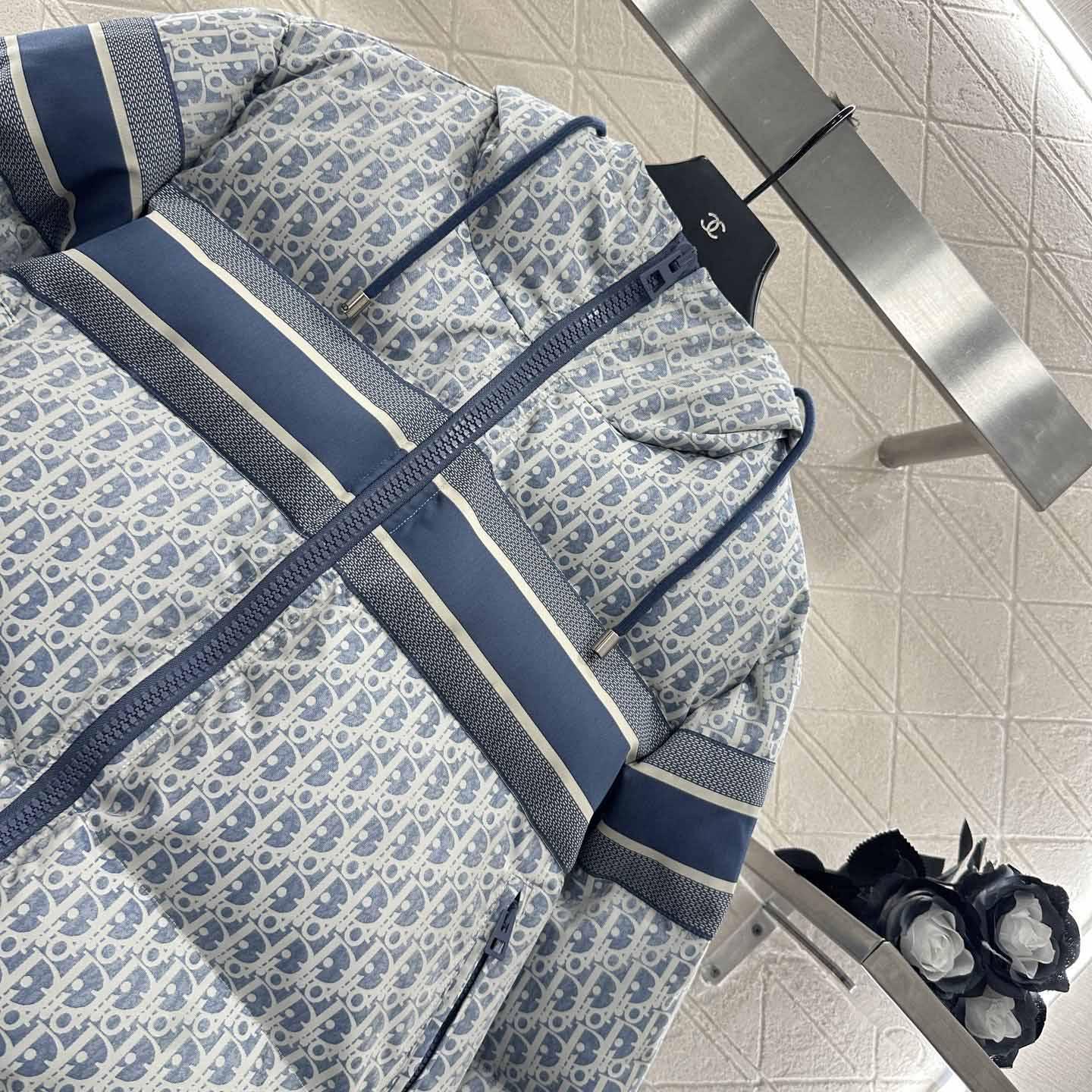 Dior DiorAlps Cropped Puffer Jacket with Hood  - DopestKickz