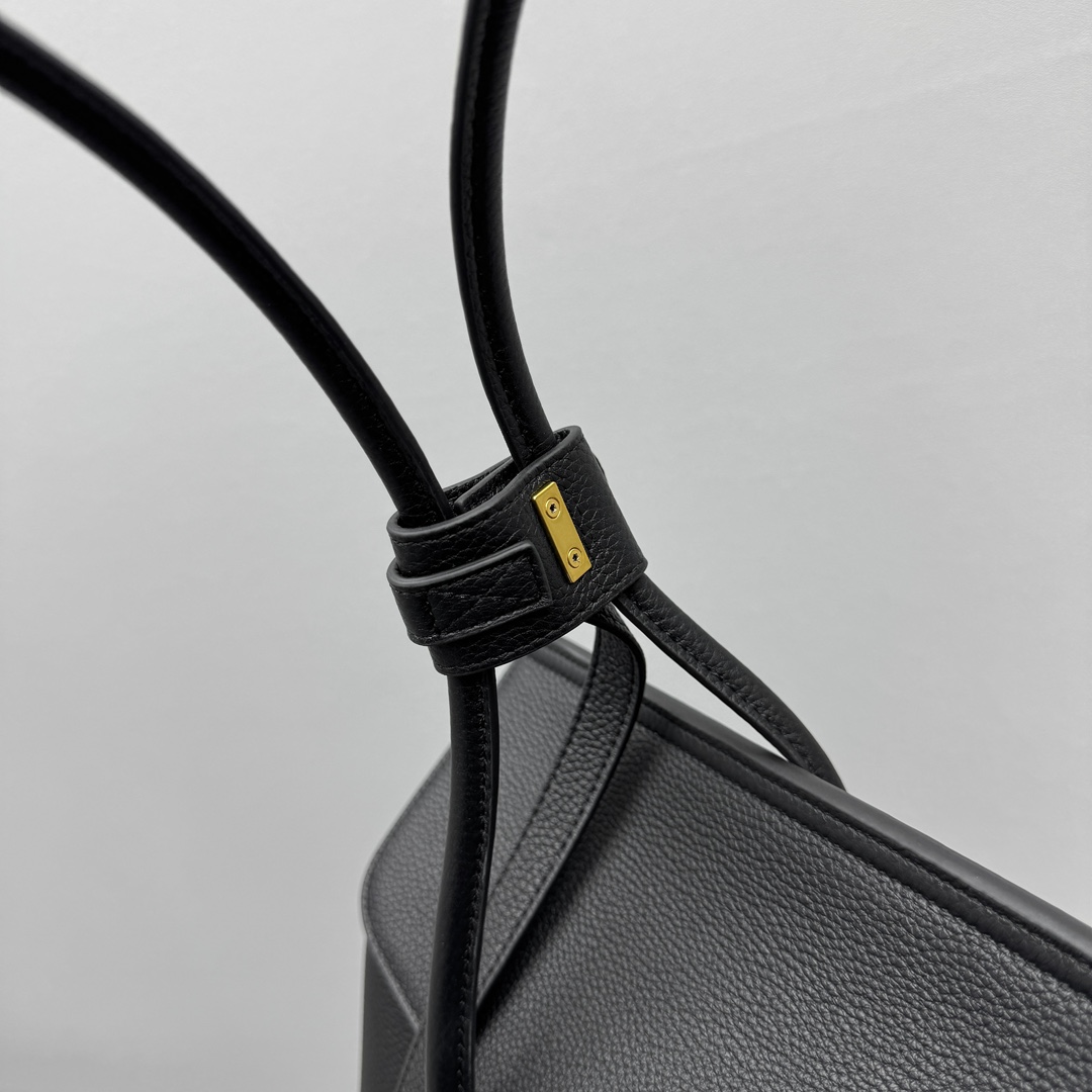 Balenciaga Carrie Carry All Bag In Black - DopestKickz