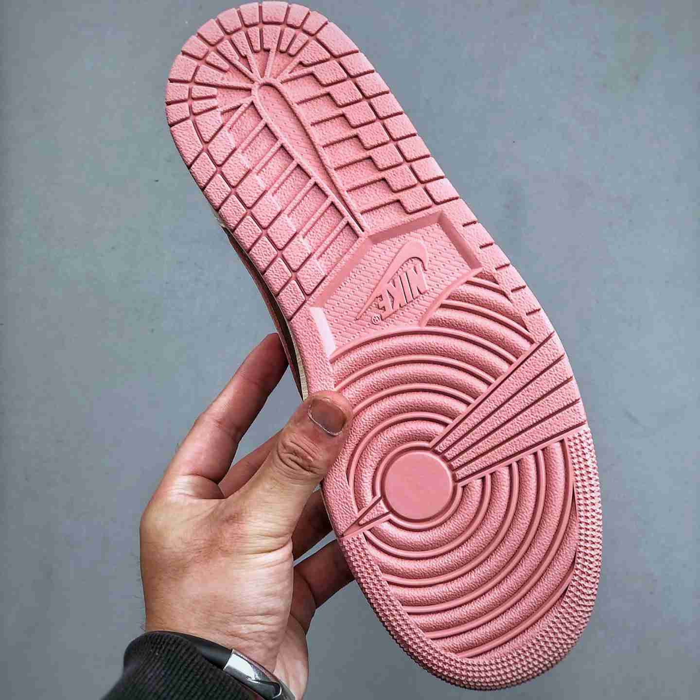 Travis Scott x Air Jordan 1 Low OG “Pink Reverse Swoosh” – Style Code DZ4137-206 - DopestKickz