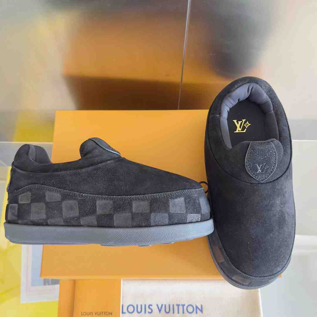 Louis Vuitton LV Yeti Slip On   1AIJCQ - DopestKickz