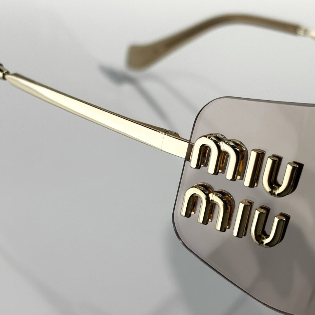 Miu Miu OMU B53S Sunglasses - DopestKickz
