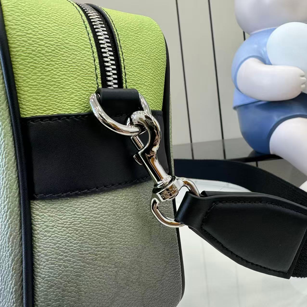 Gucci Chroma Medium Crossbody Bag - DopestKickz