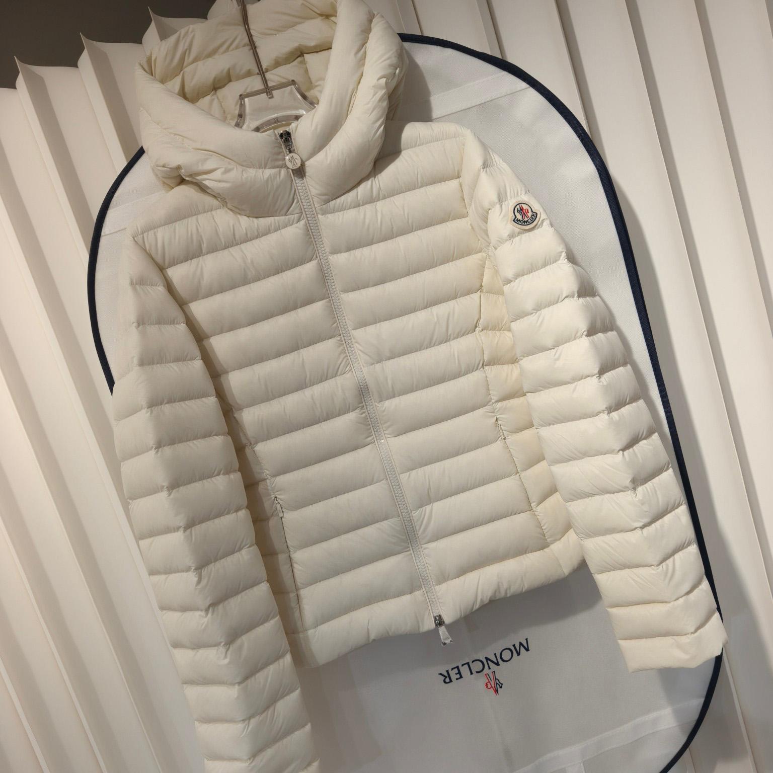 Moncler Ige Hooded Short Down Jacket - DopestKickz