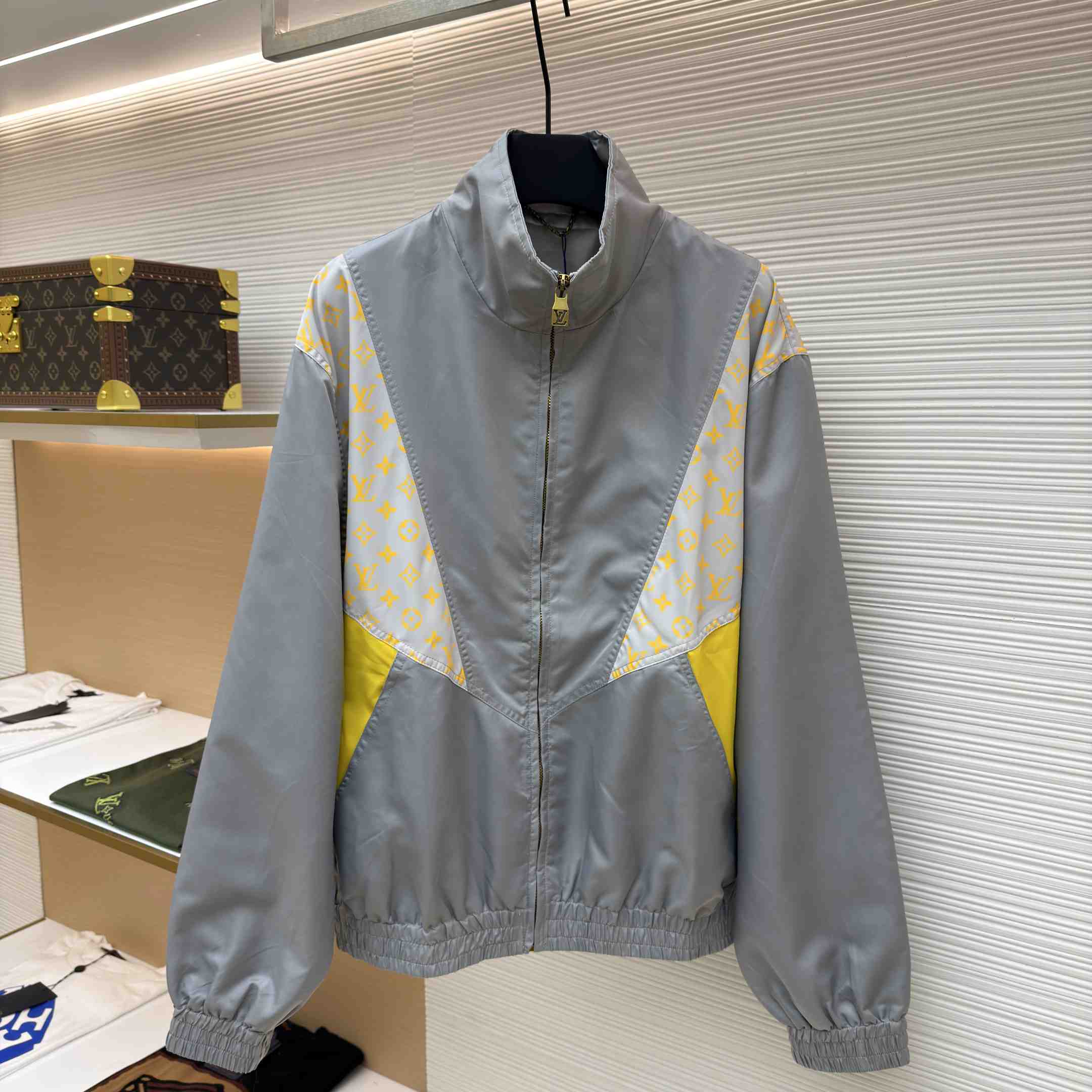 Louis Vuitton Monogram Track Top     1AHV38 - DopestKickz