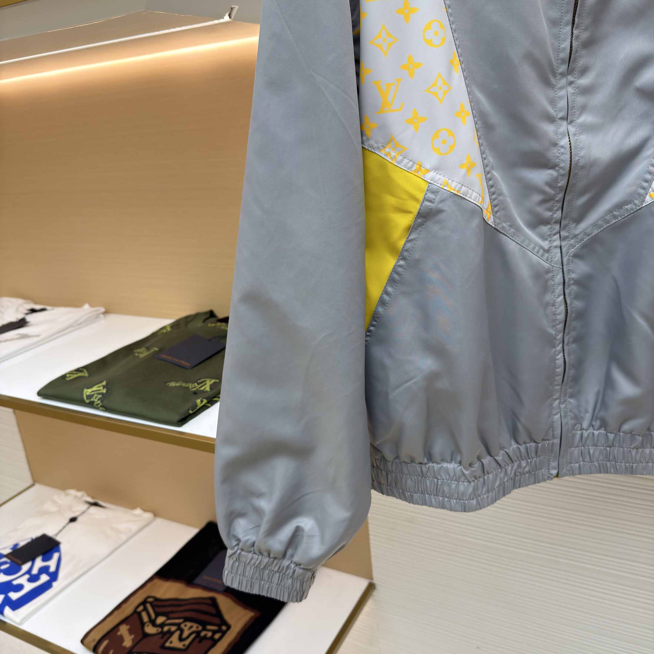 Louis Vuitton Monogram Track Top     1AHV38 - DopestKickz