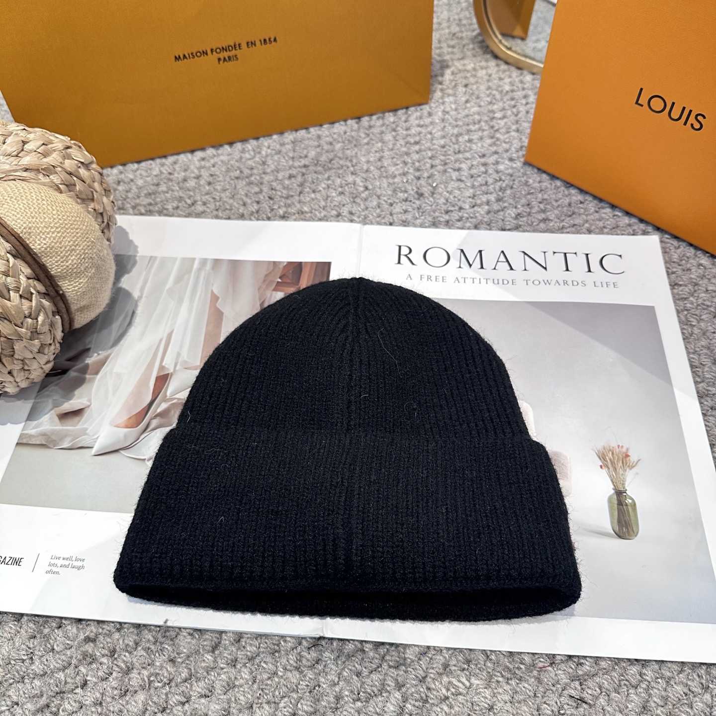 Louis Vuitton Beanie    - DopestKickz