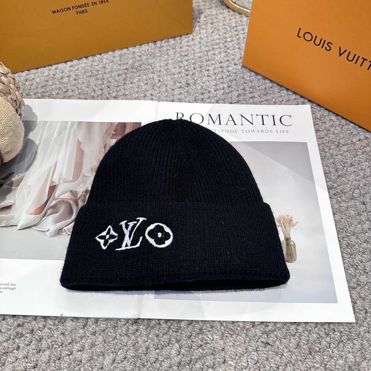 Louis Vuitton Beanie    - DopestKickz