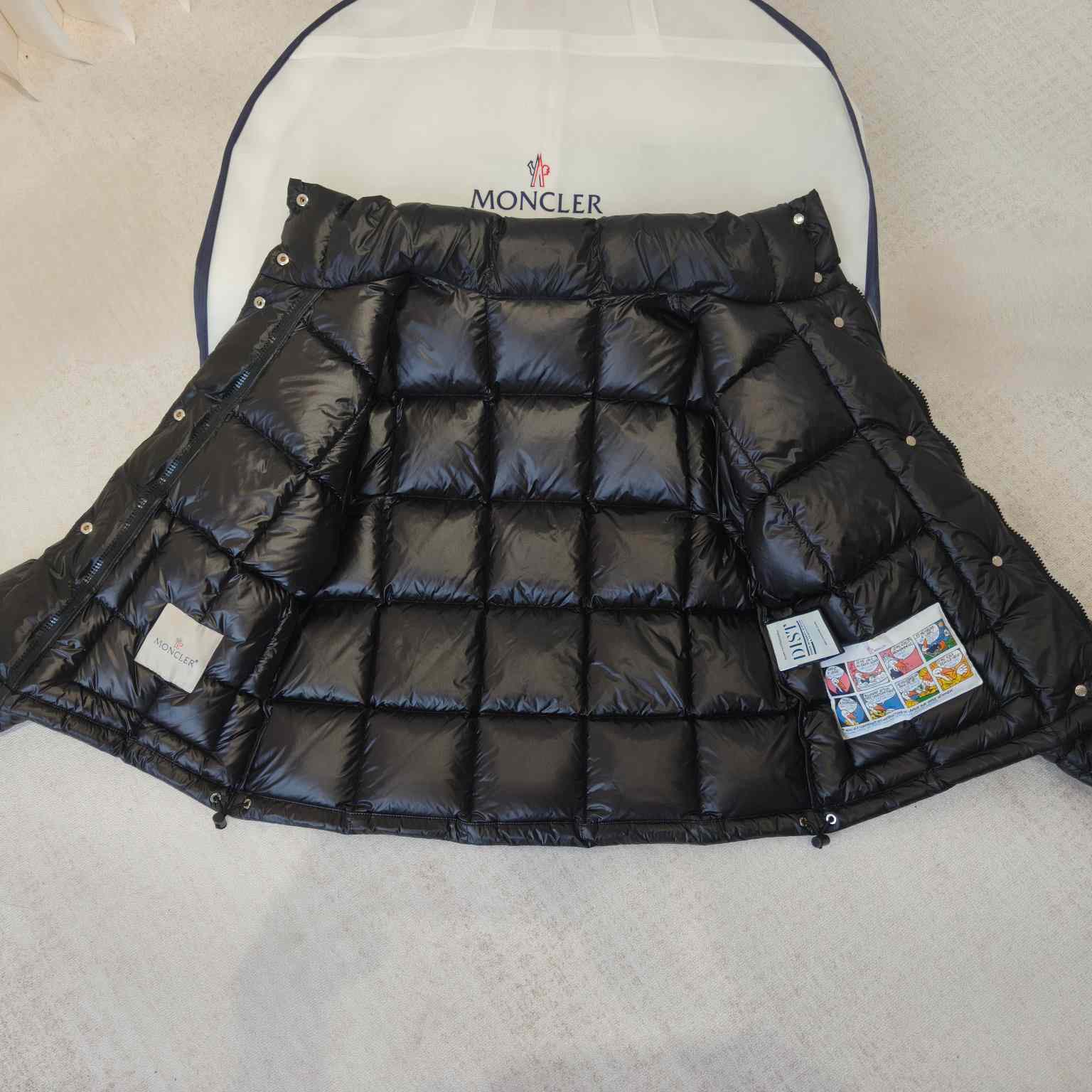 Moncler Jarcieu Braided Trim Short Down Jacket  - DopestKickz