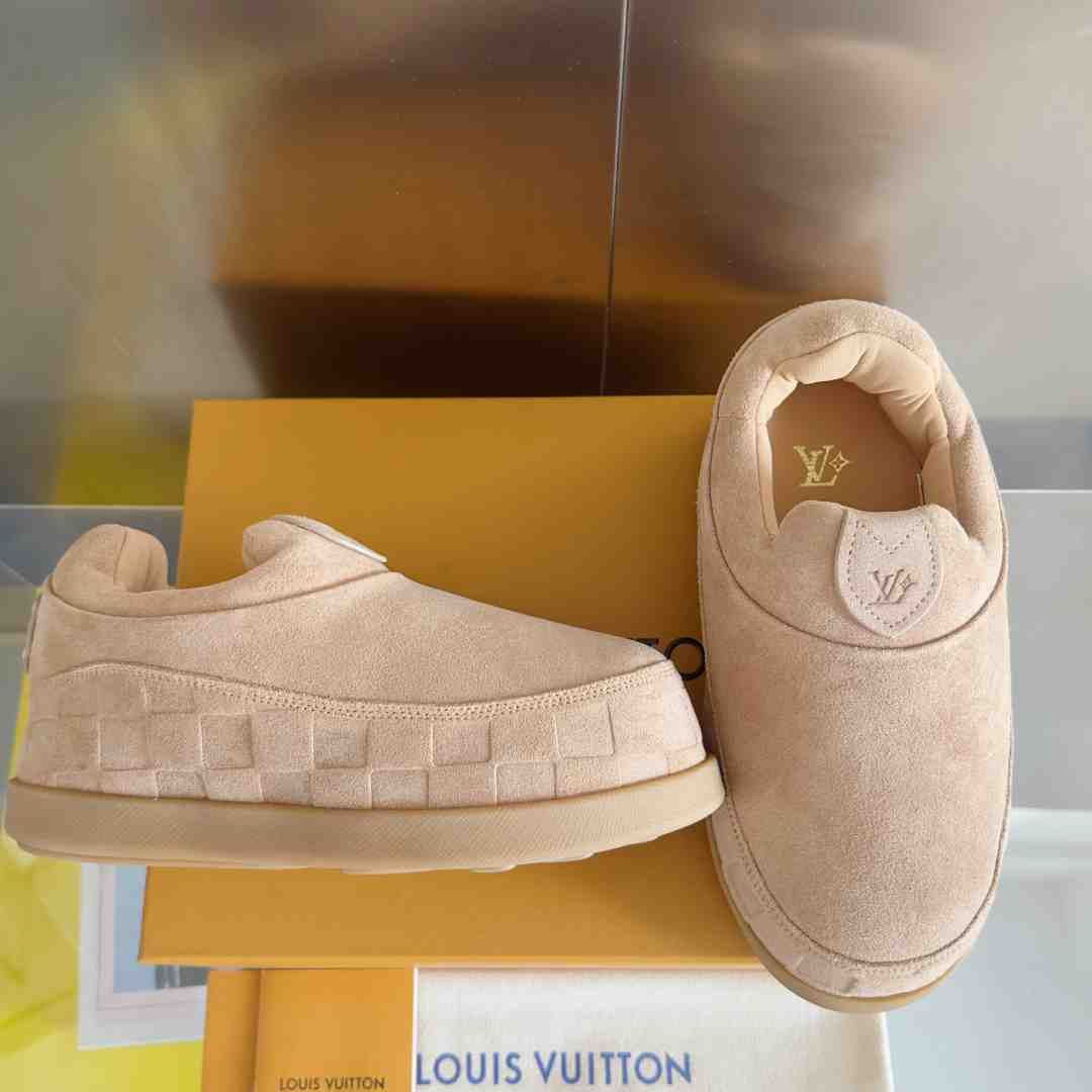Louis Vuitton LV Yeti Slip On   1AIJCQ - DopestKickz