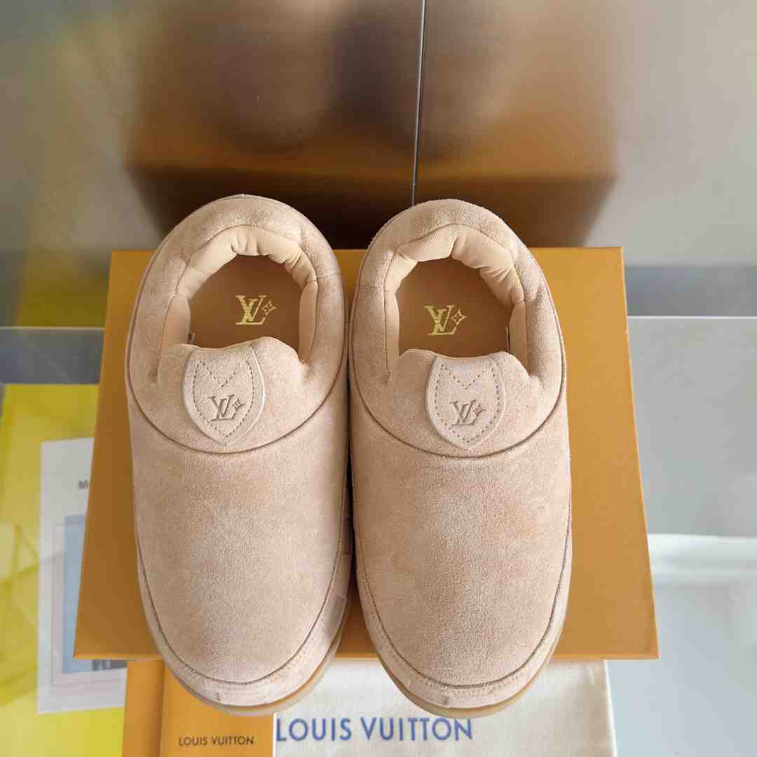 Louis Vuitton LV Yeti Slip On   1AIJCQ - DopestKickz
