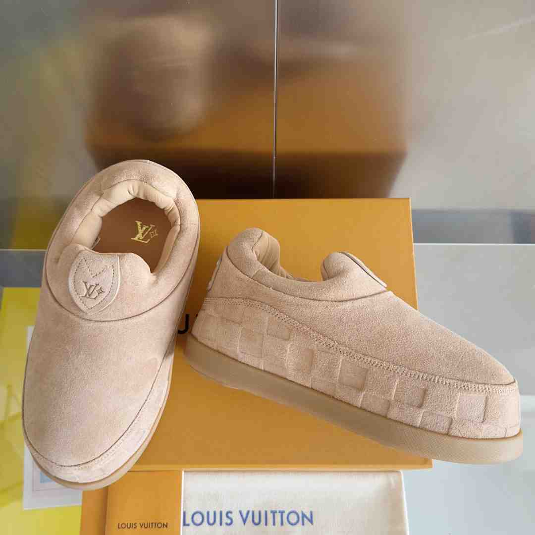 Louis Vuitton LV Yeti Slip On   1AIJCQ - DopestKickz