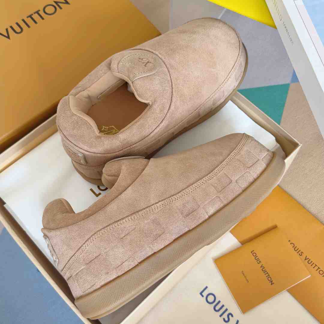 Louis Vuitton LV Yeti Slip On   1AIJCQ - DopestKickz