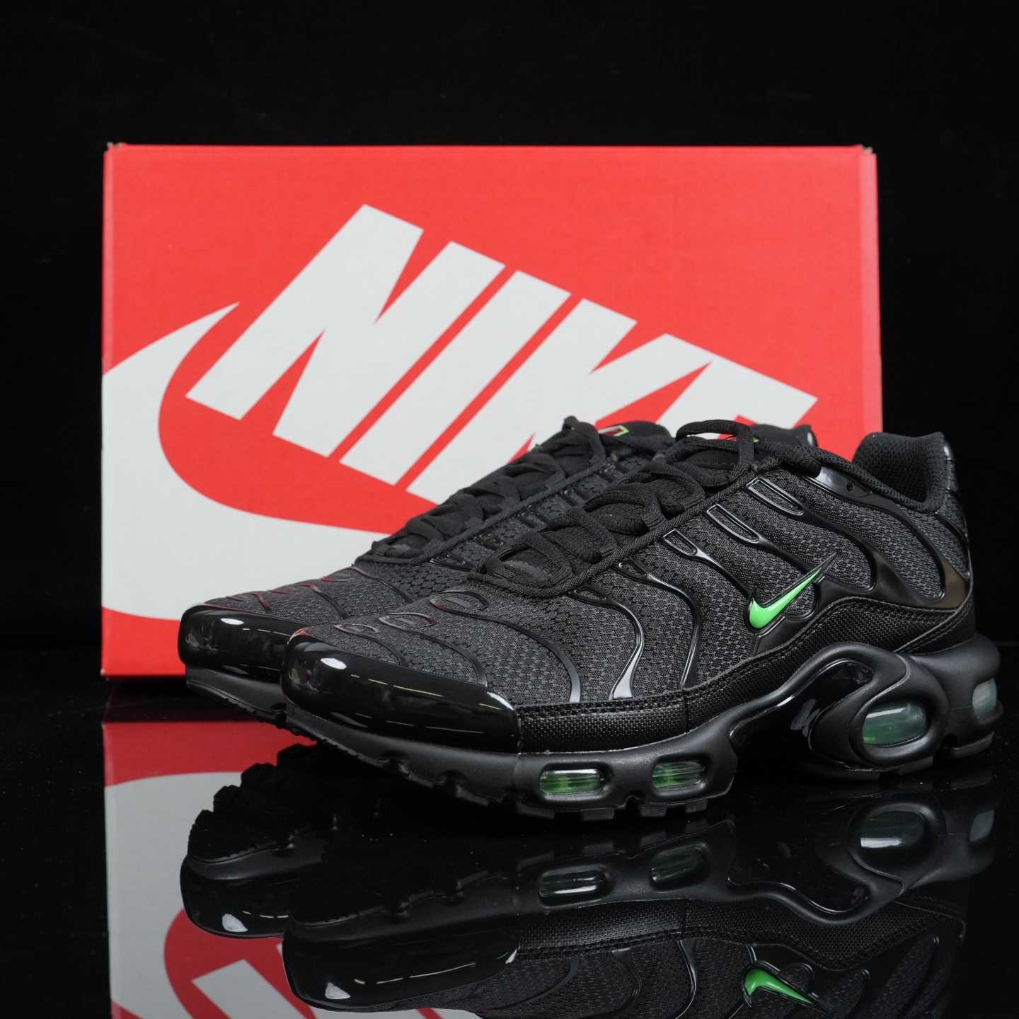 Nike Air Max Plus “Black Green Strike” Running Shoes DM0032-024 - DopestKickz