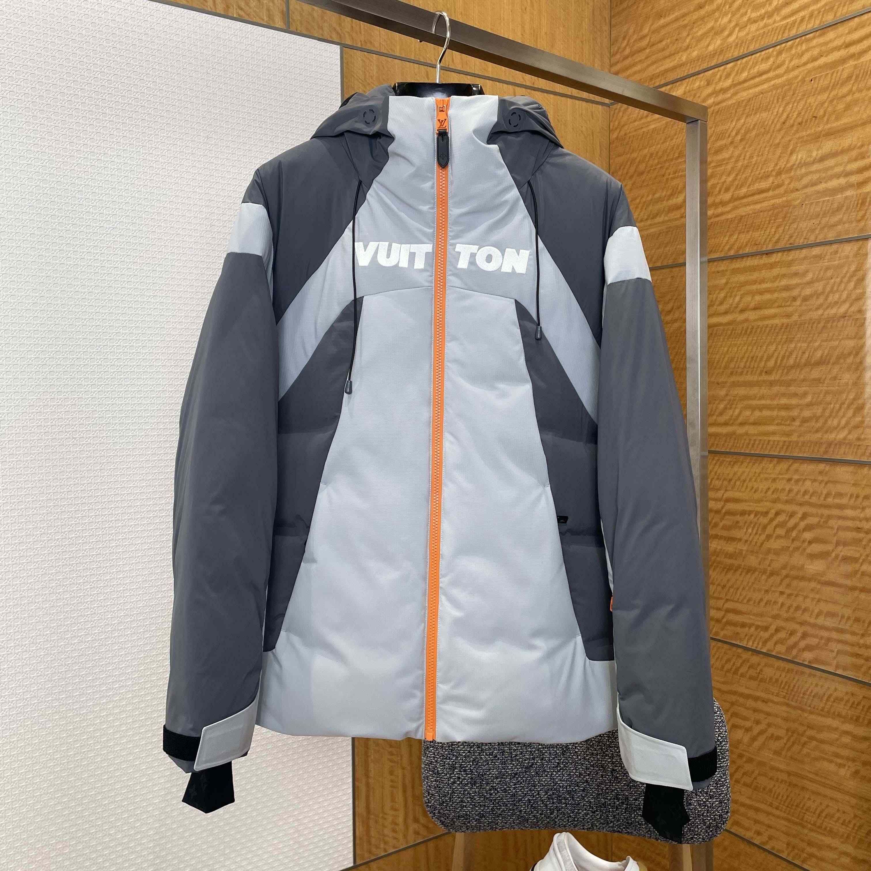 Louis Vuitton Technical Down Ski Jacket  1AGIQ4 - DopestKickz