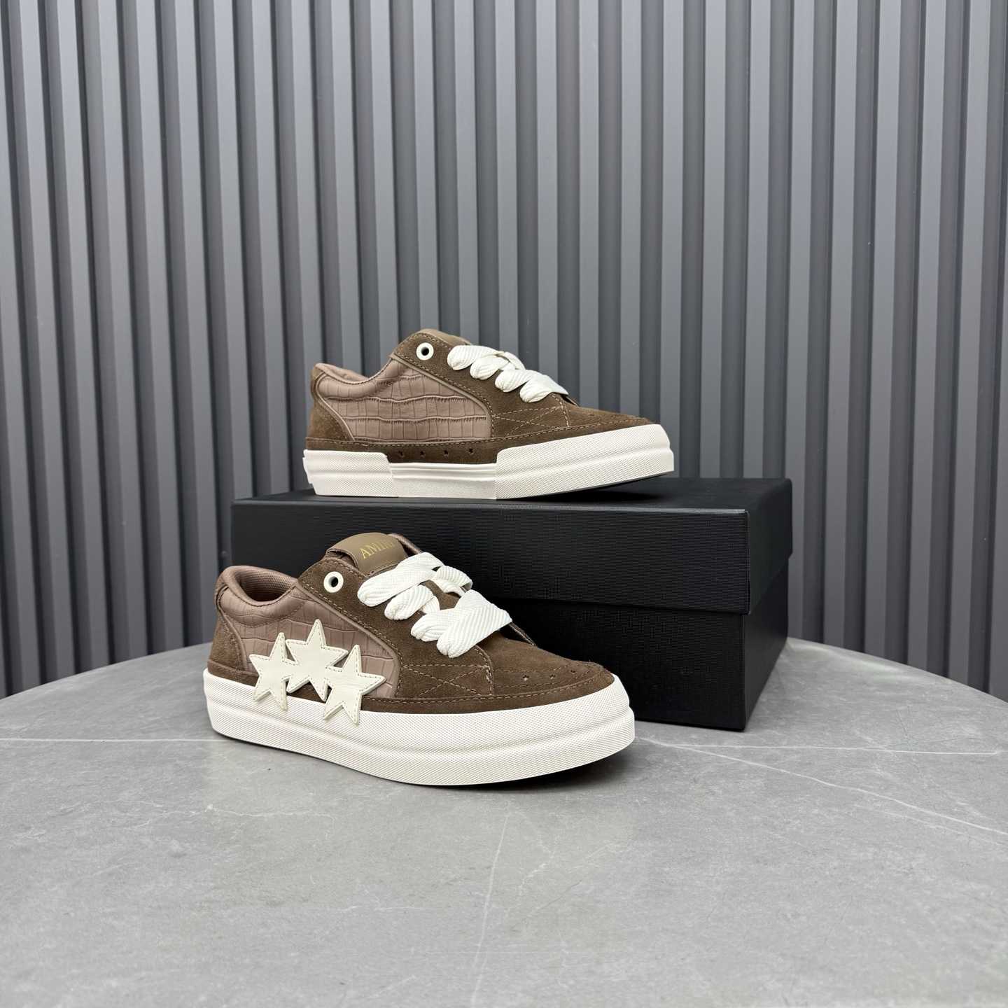 Amiri Star-embellished Suede Trainers - DopestKickz