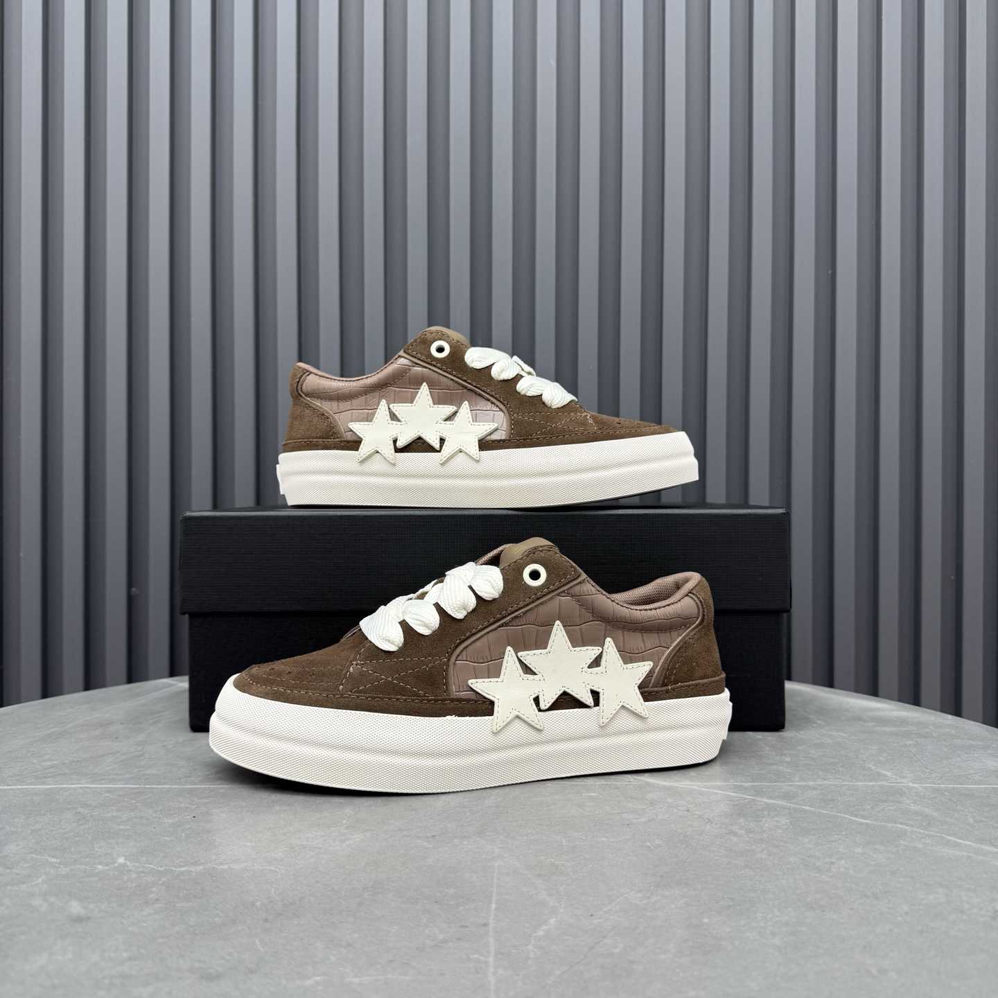 Amiri Star-embellished Suede Trainers - DopestKickz