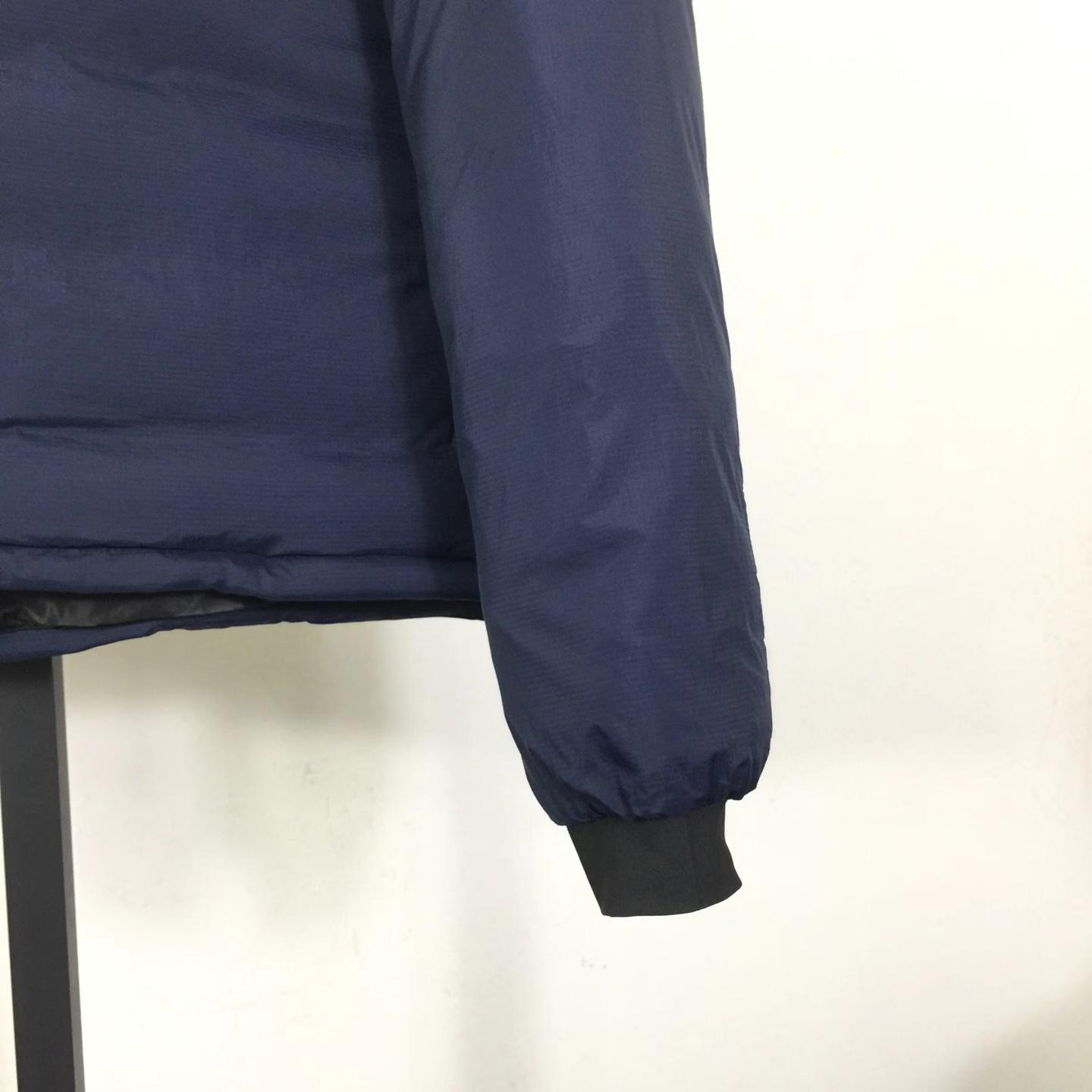 Canada Goose Lodge Jacket - DopestKickz