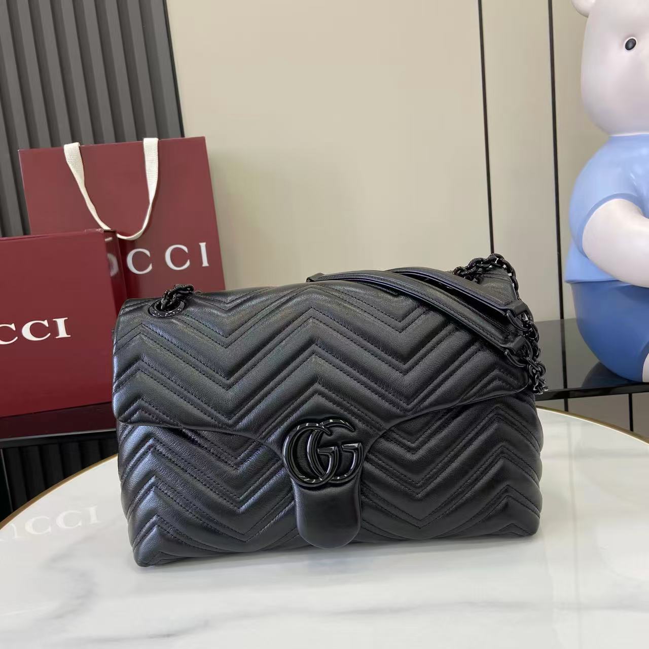 Gucci GG Marmont Medium Shoulder Bag - DopestKickz