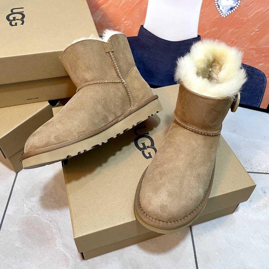 Ugg Boots - DopestKickz