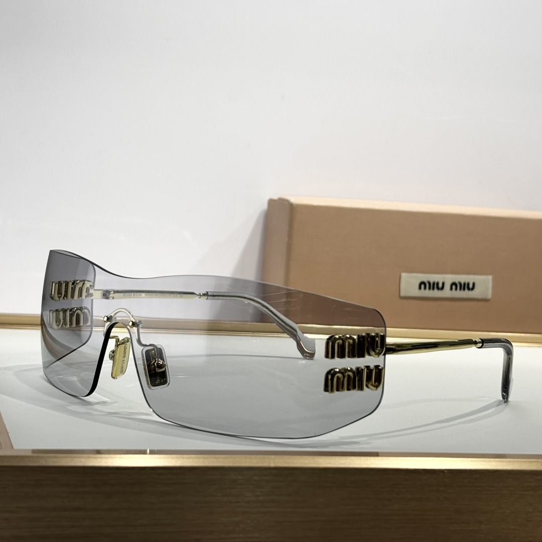 Miu Miu OMU B53S Sunglasses - DopestKickz