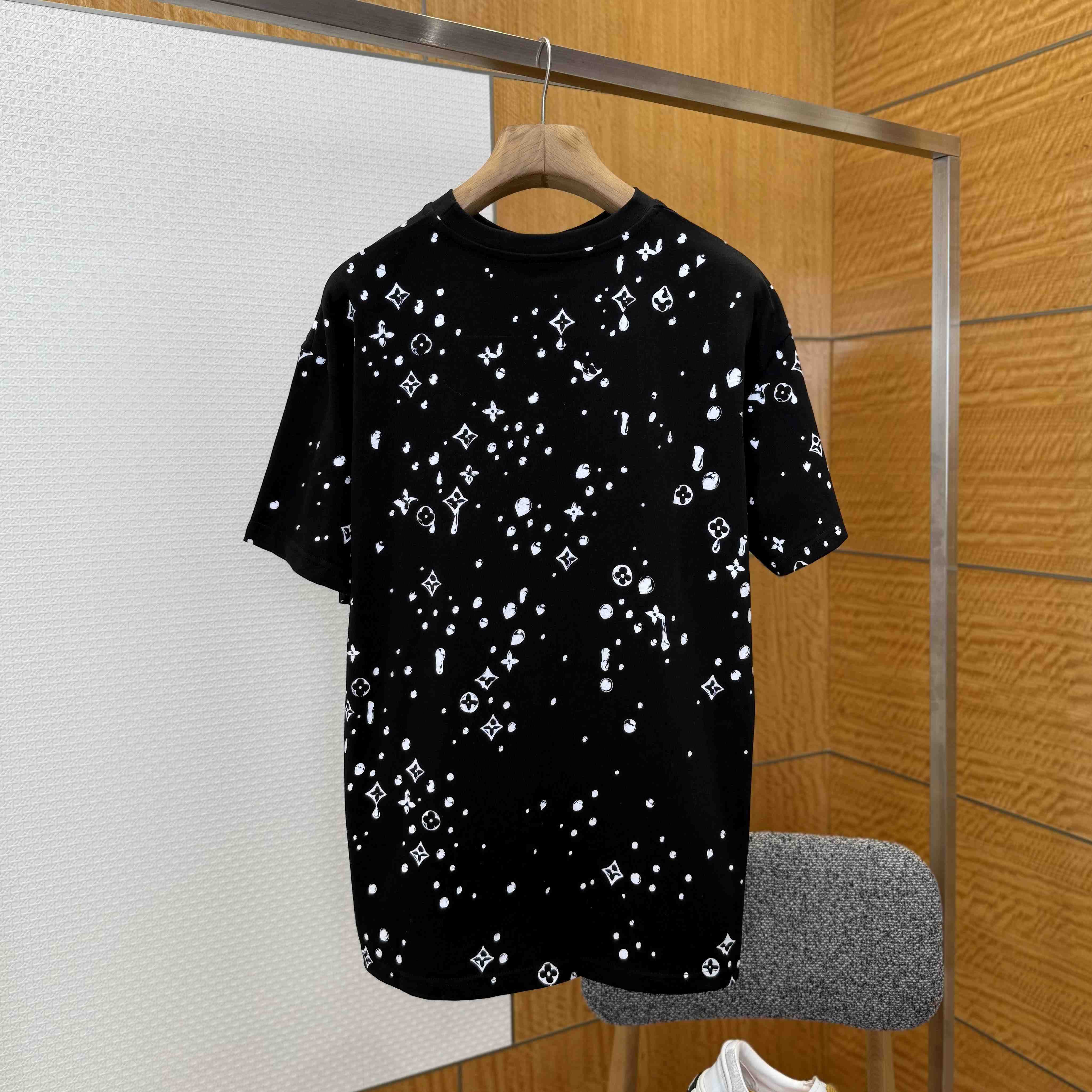 Louis Vuitton Monogram Short-Sleeved T-Shirt   1AJCBF - DopestKickz