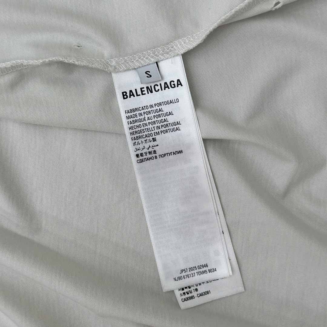 Balenciaga T-Shirt Medium Fit  - DopestKickz