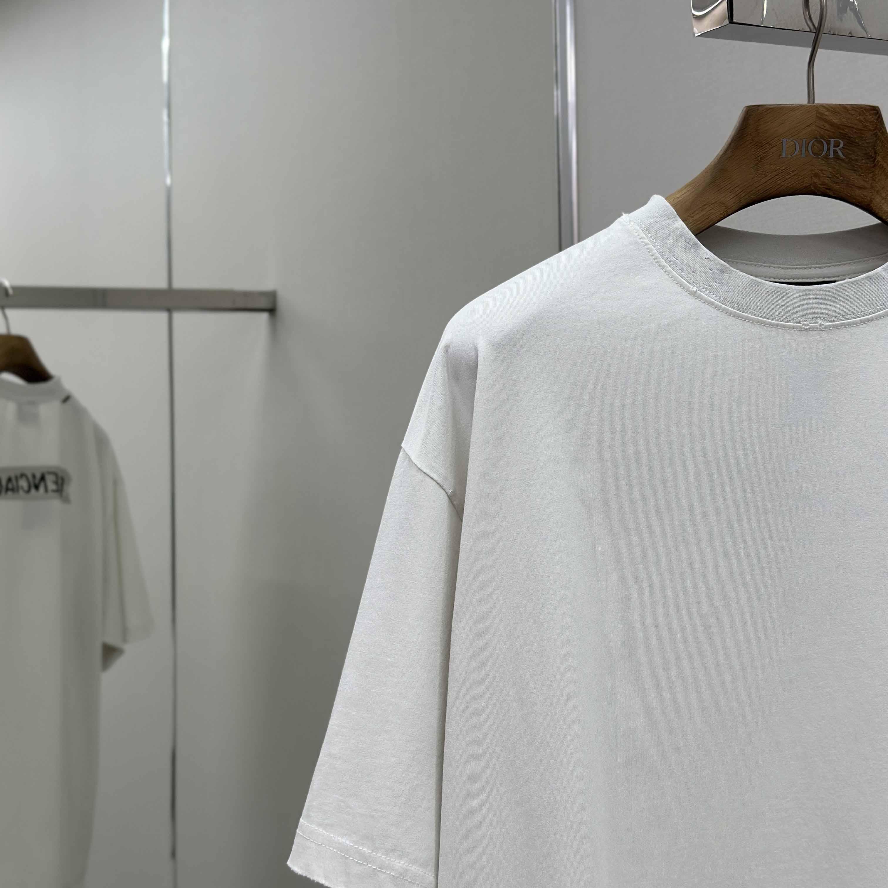 Balenciaga T-Shirt Medium Fit  - DopestKickz