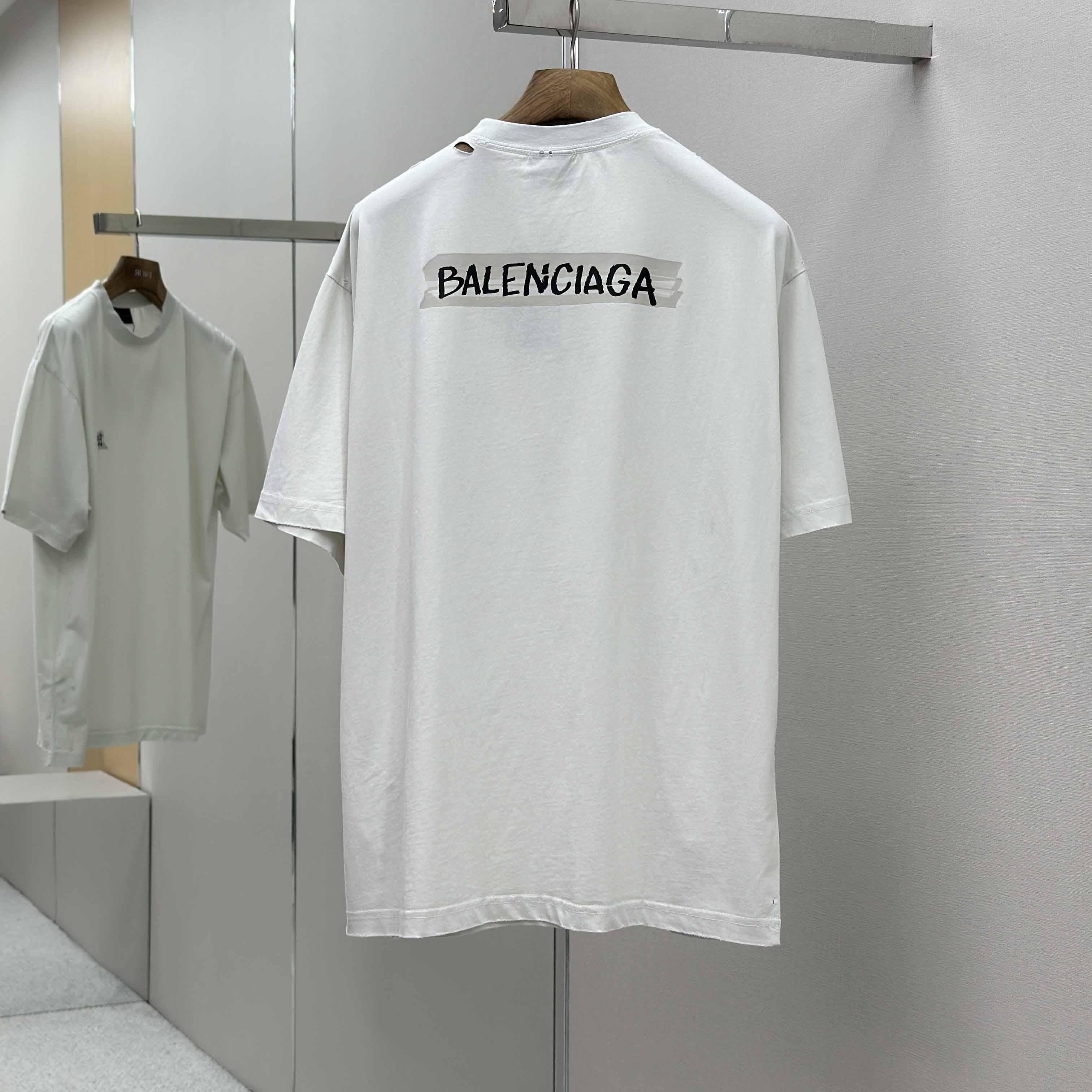 Balenciaga T-Shirt Medium Fit  - DopestKickz