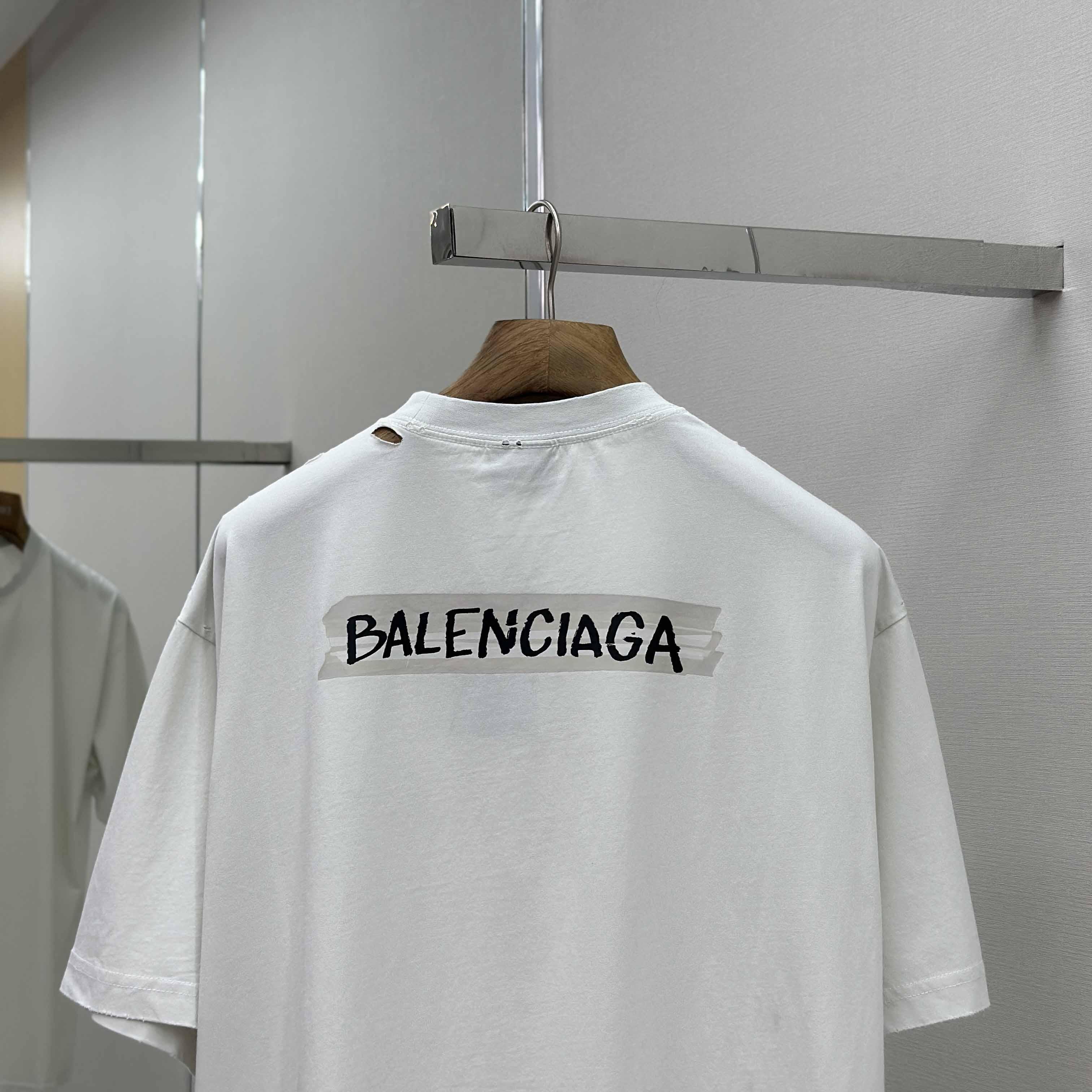 Balenciaga T-Shirt Medium Fit  - DopestKickz