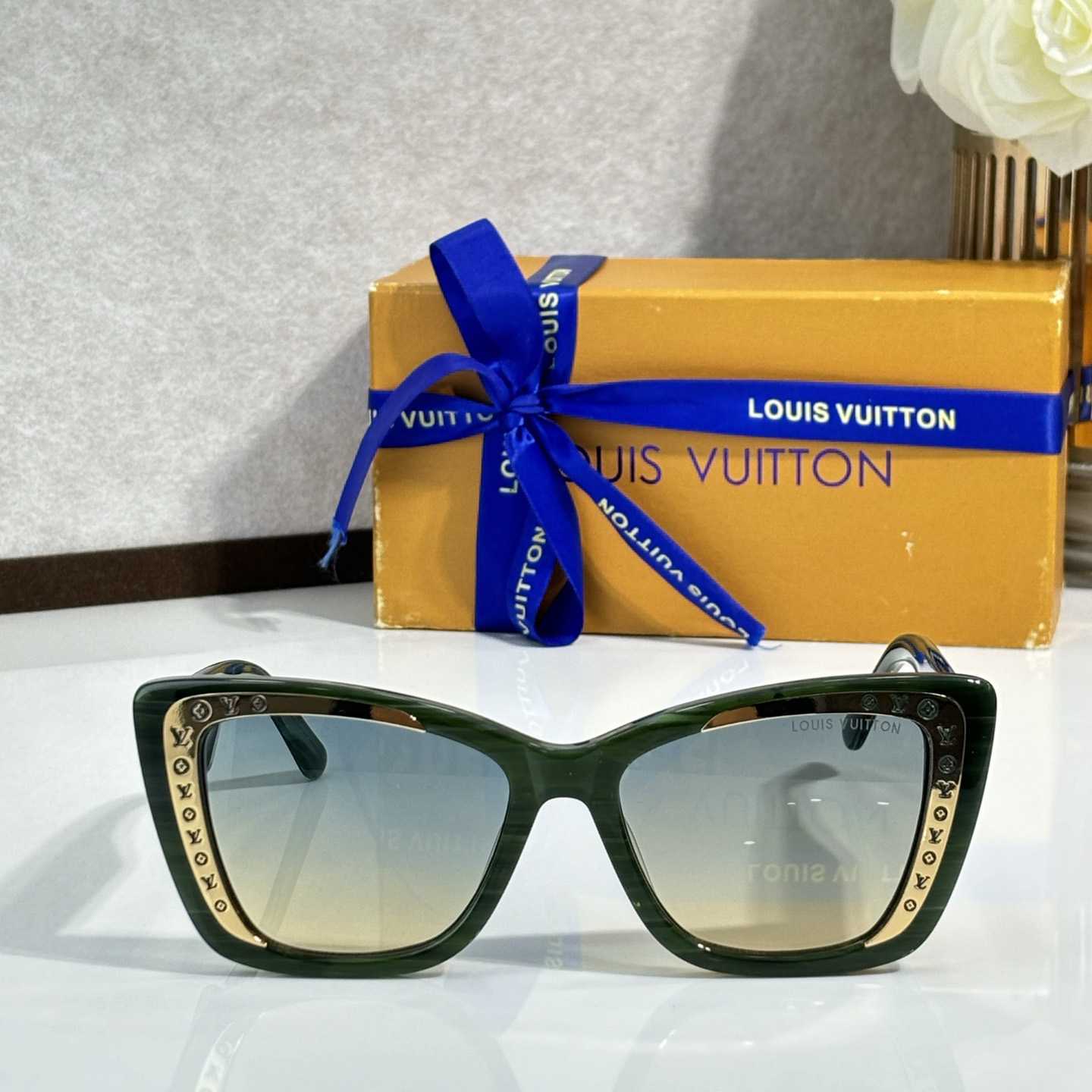 Louis Vuitton Z2007USunglasses    - DopestKickz