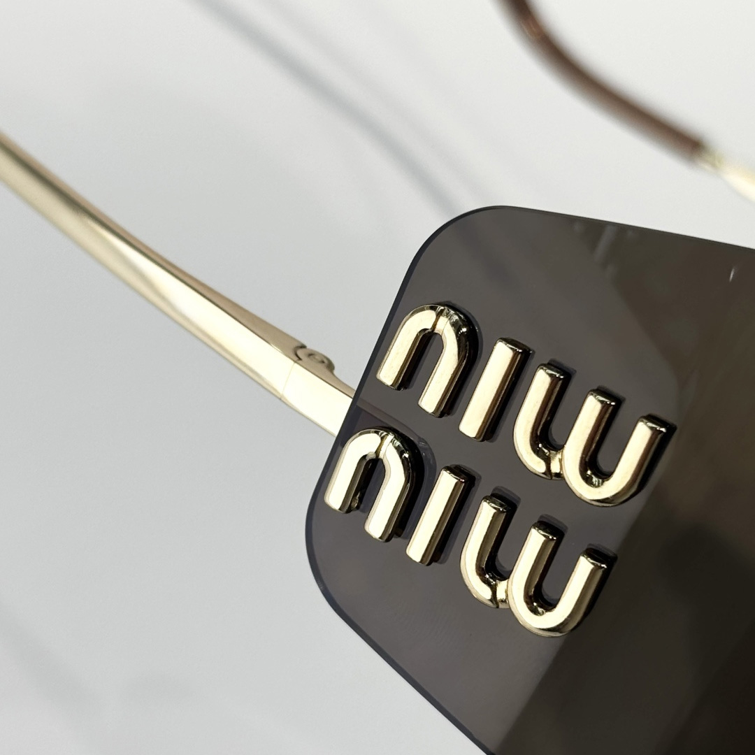 Miu Miu OMU B53S Sunglasses - DopestKickz