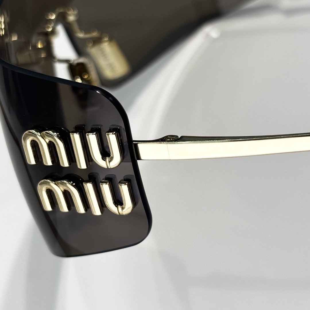 Miu Miu OMU B53S Sunglasses - DopestKickz
