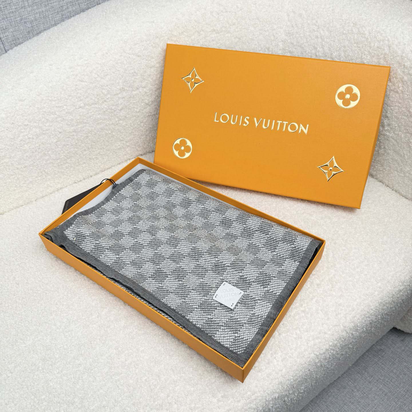 Louis Vuitton Damier Scarf   30*180cm - DopestKickz