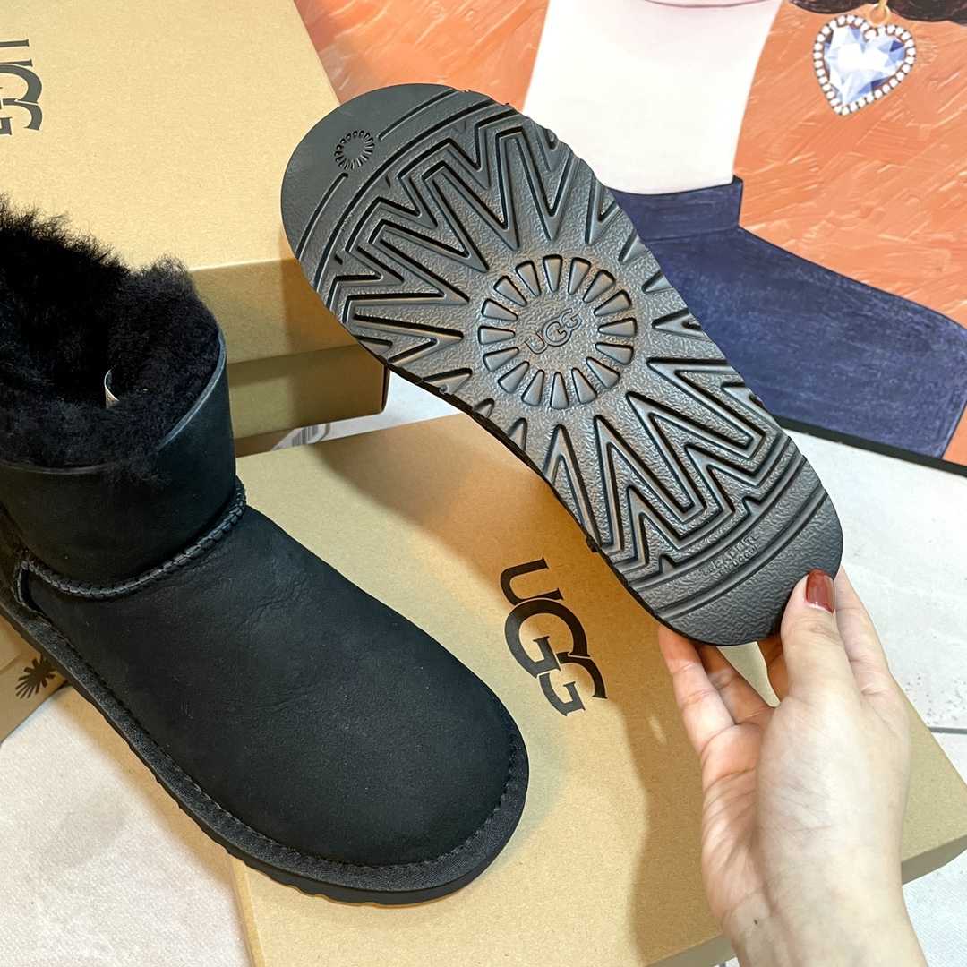 Ugg Boots - DopestKickz