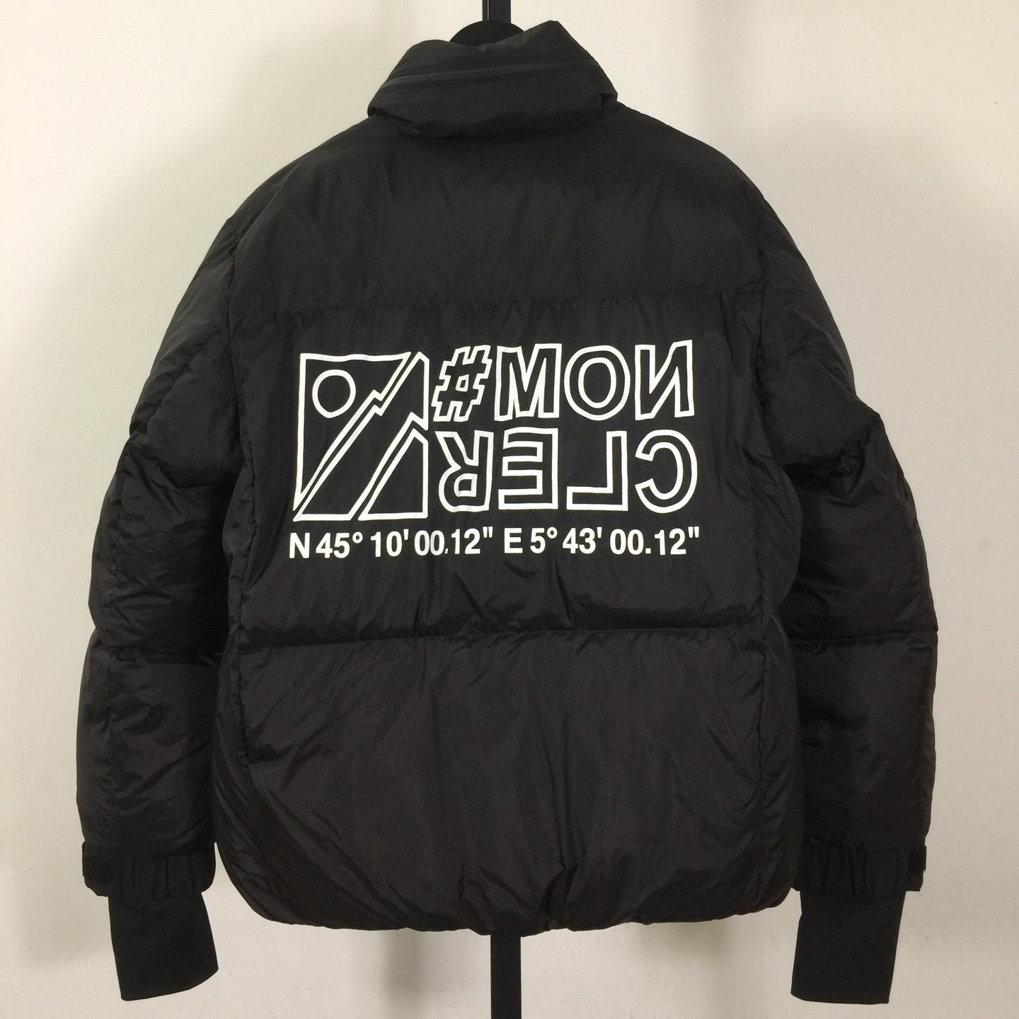 Moncler Verdons Short Down Jacket - DopestKickz