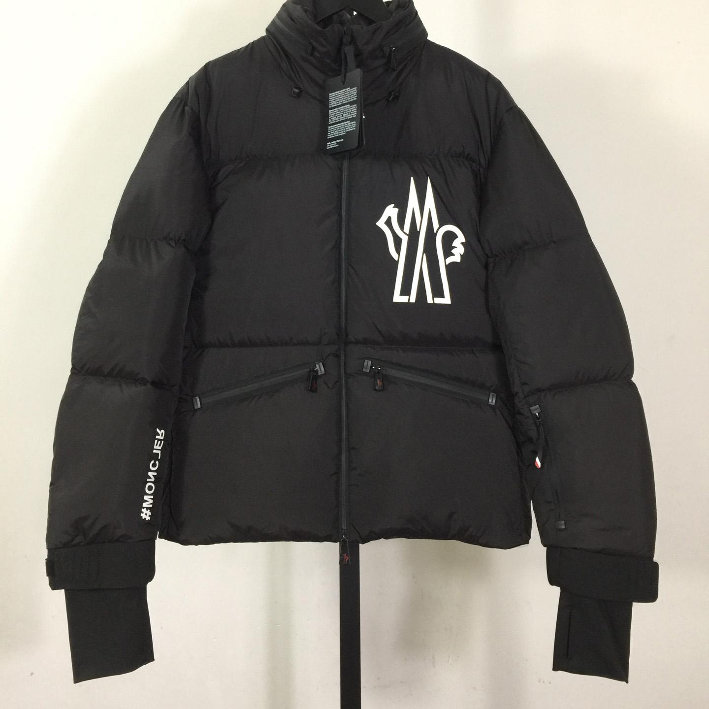 Moncler Verdons Short Down Jacket - DopestKickz