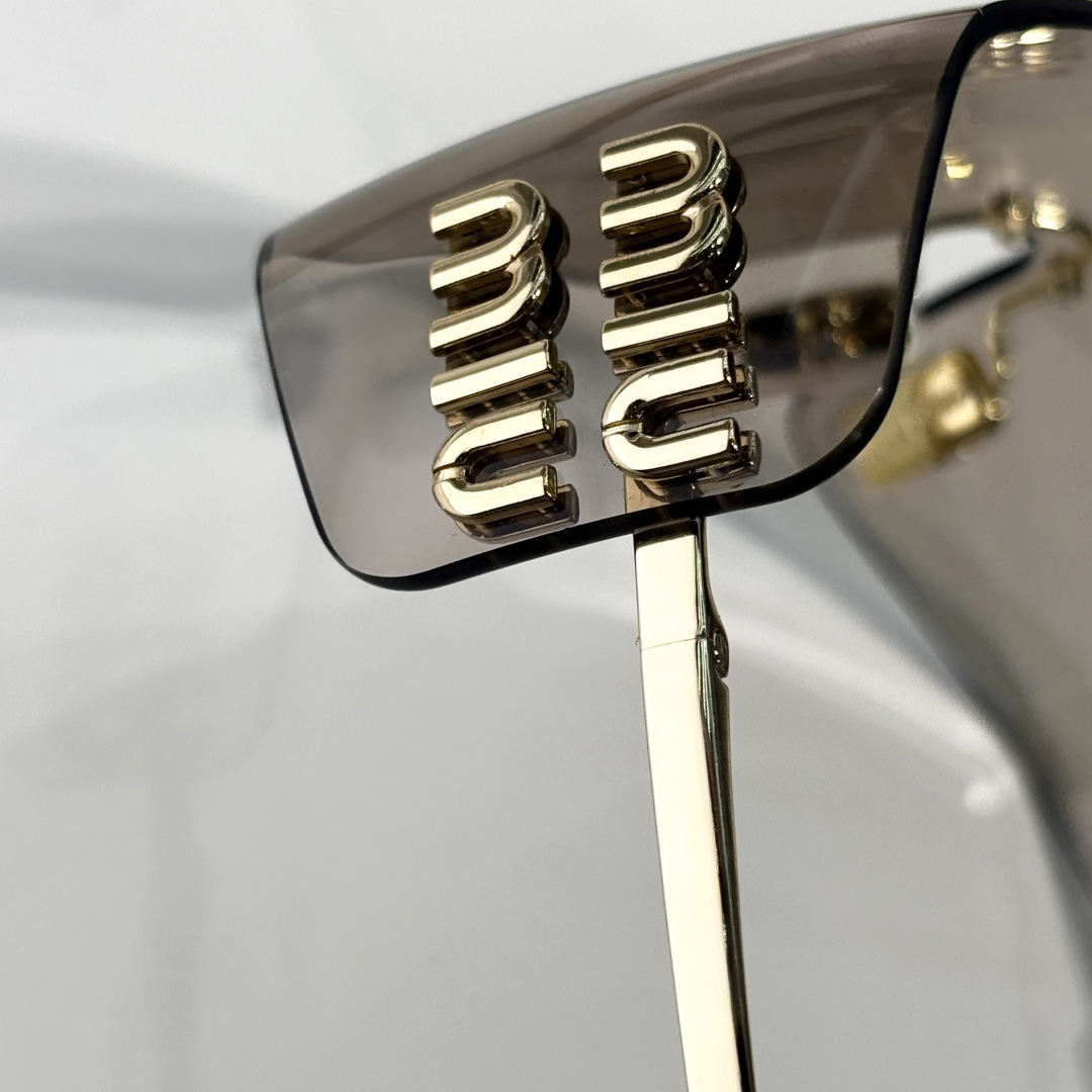 Miu Miu OMU B53S Sunglasses - DopestKickz