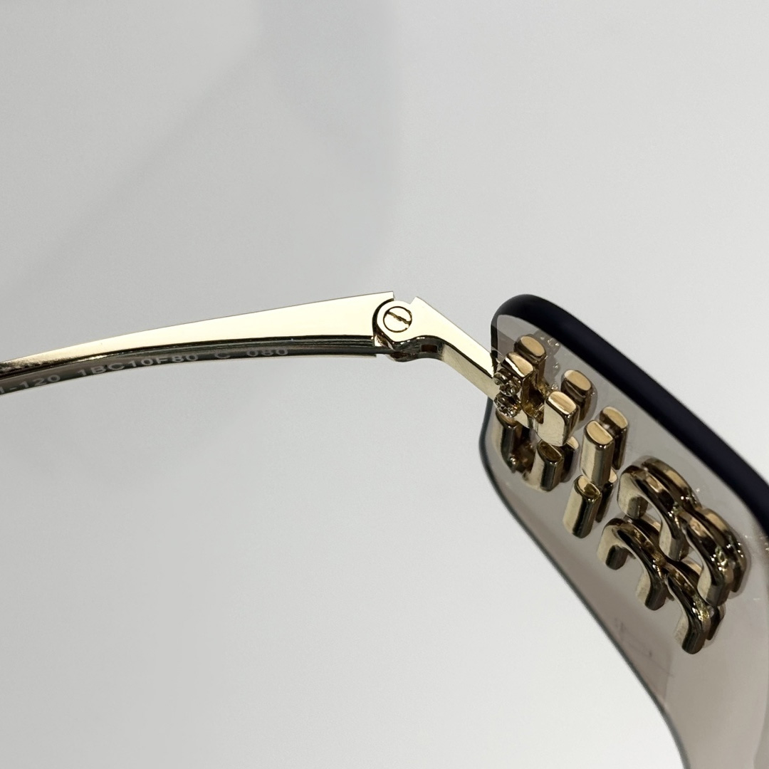 Miu Miu OMU B53S Sunglasses - DopestKickz