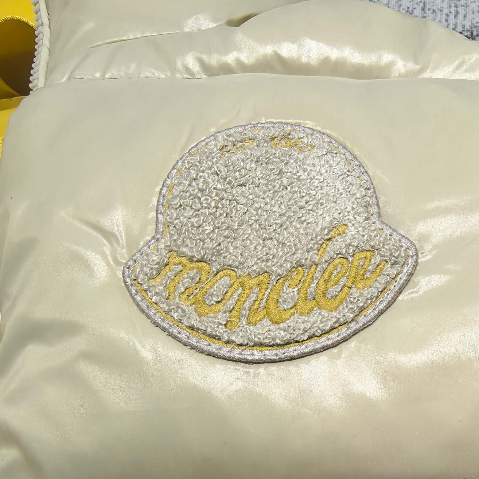 Moncler Lipsi Down Vest - DopestKickz