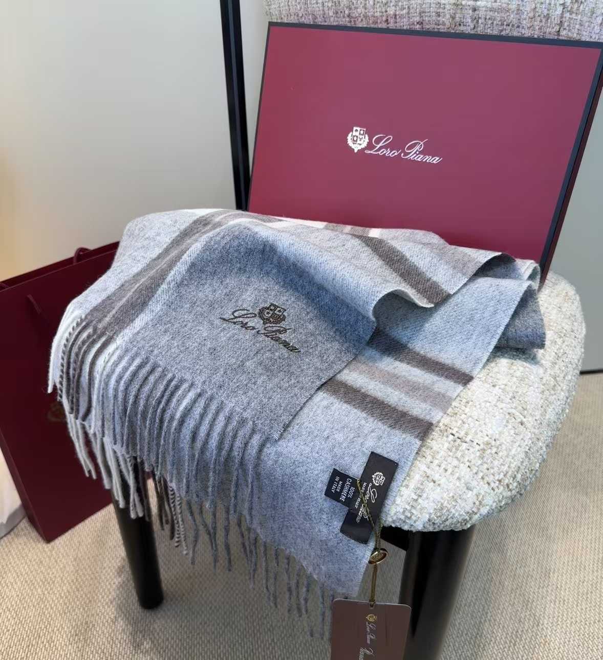 Loro Piana Scarf - DopestKickz