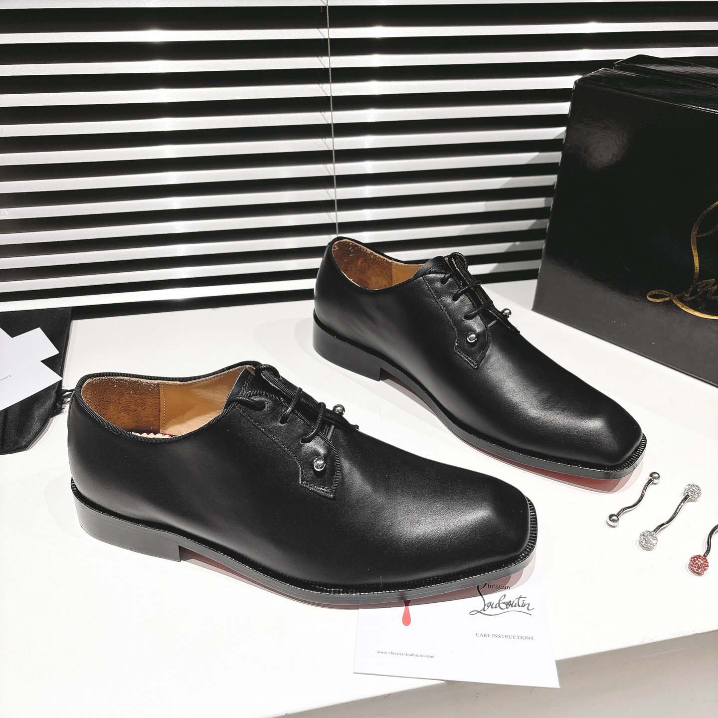 Christian Louboutin Chambeliss Derbies - Calf leather - DopestKickz