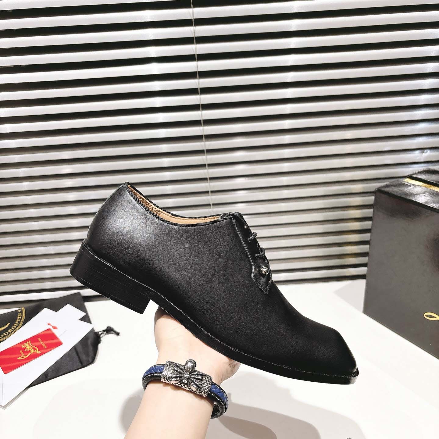 Christian Louboutin Chambeliss Derbies - Calf leather - DopestKickz